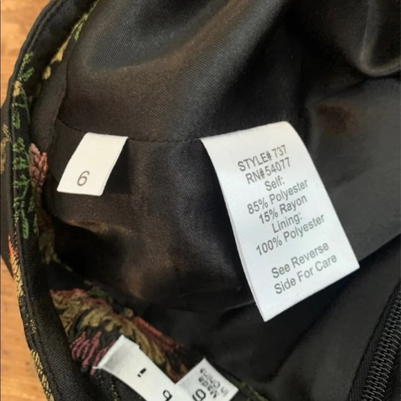 COPY - Cabi Chinoiserie Jacquard Tapestry Skirt S… - Picture 8 of 9